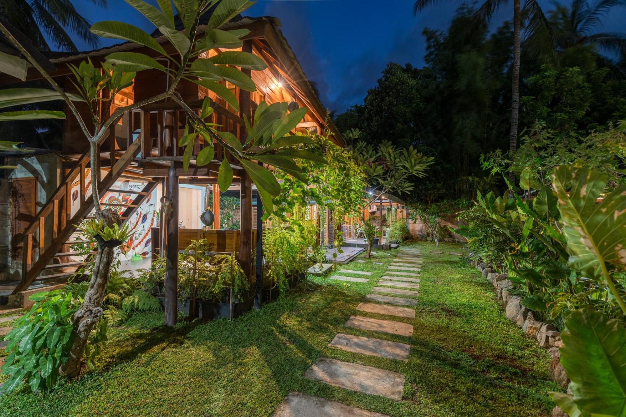 Tahlia'S Villa Sorongjukung Exterior foto
