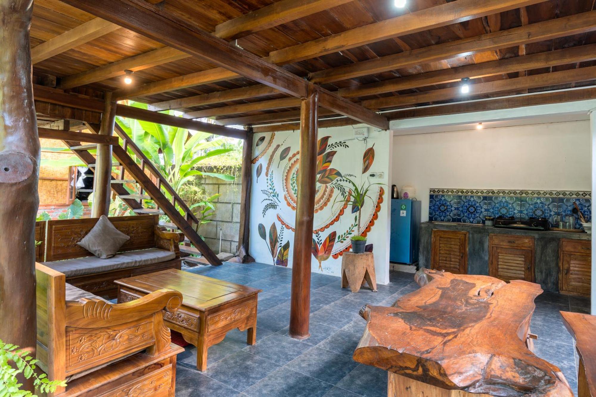 Tahlia'S Villa Sorongjukung Exterior foto
